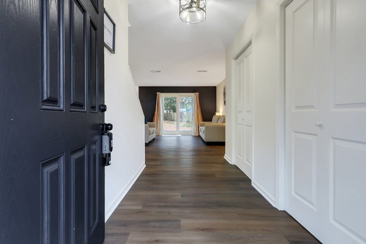 120 N Palm Dr #1 - Photo 5 of 42