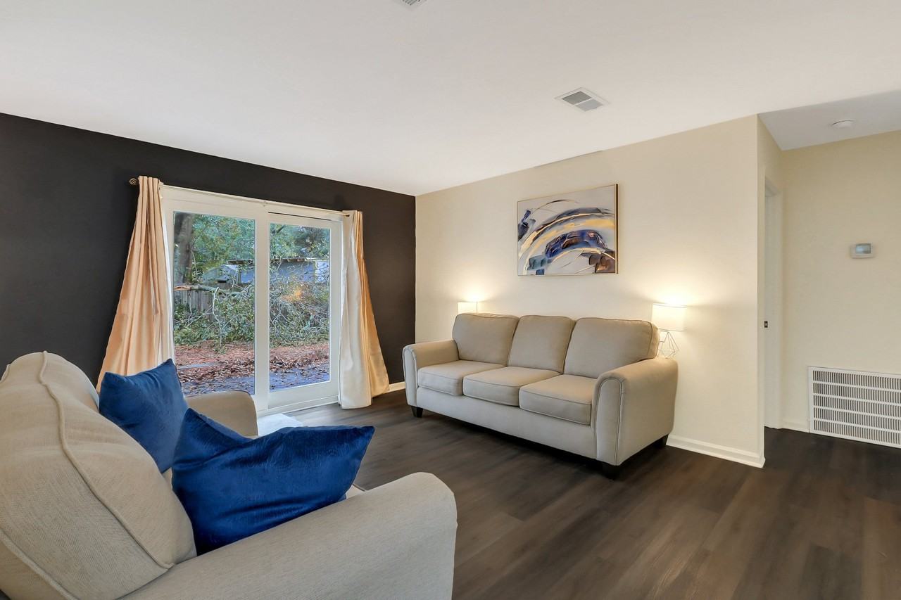 120 N Palm Dr #1 - Photo 6 of 42