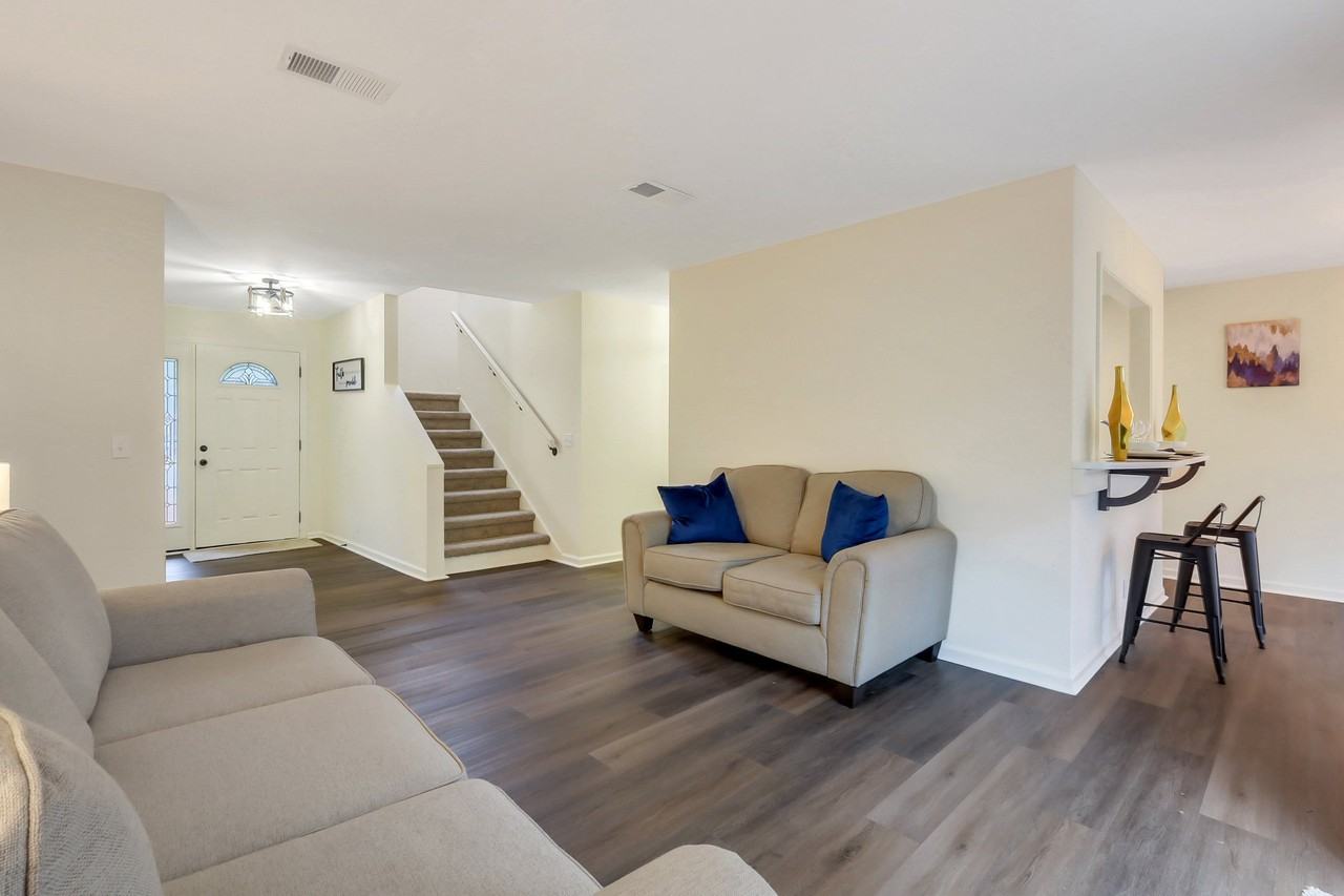 120 N Palm Dr #1 - Photo 7 of 42