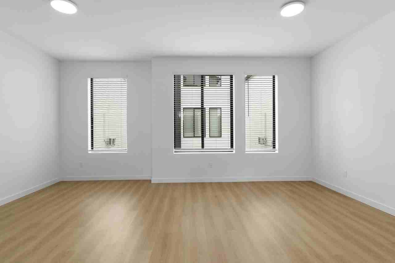 7515 Grange Avenue West #7515 - Photo 4 of 35