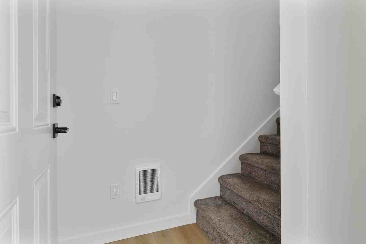 7523 Grange Avenue West #7523 - Photo 3 of 35