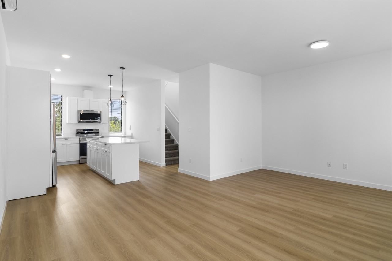 7523 Grange Avenue West #7523 - Photo 7 of 35