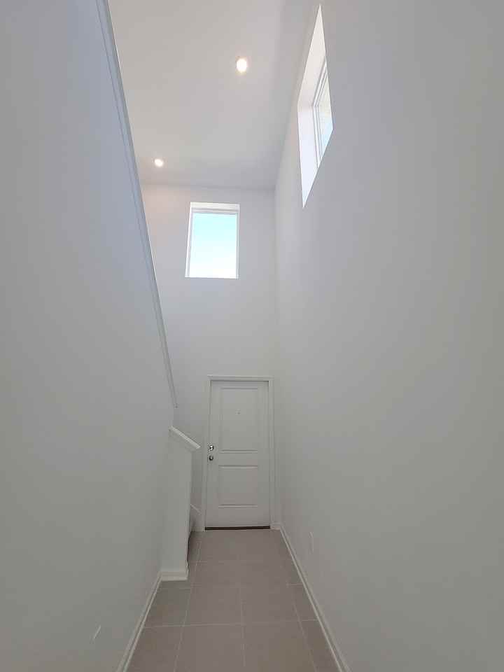 1906 Sarah St #1 - Photo 3 of 37