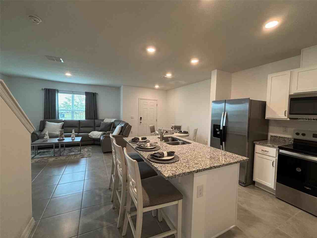 283 Preston Cove Drive #1 - Photo 4 of 18