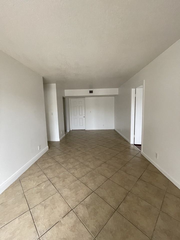 3720 N Pine Island Rd #476 - Photo 3 of 16