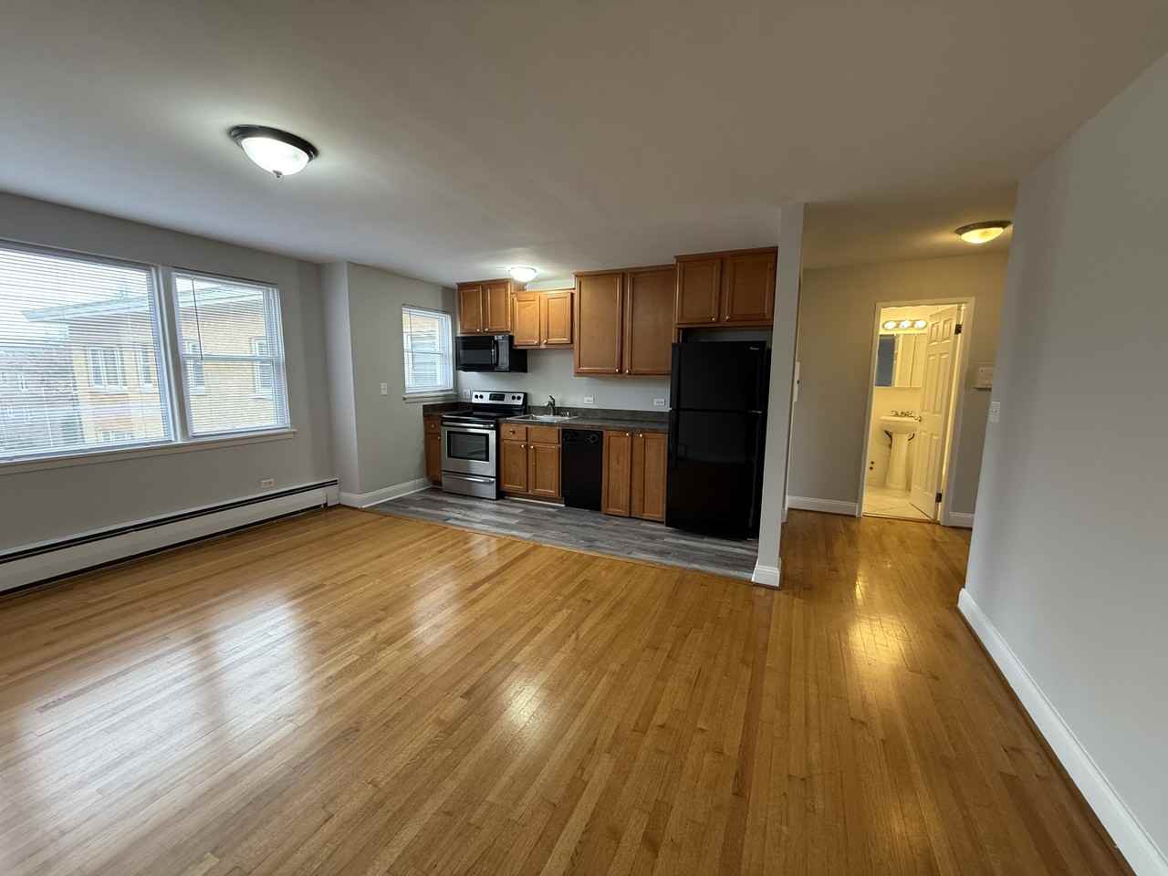 1953 Euclid Ave #206