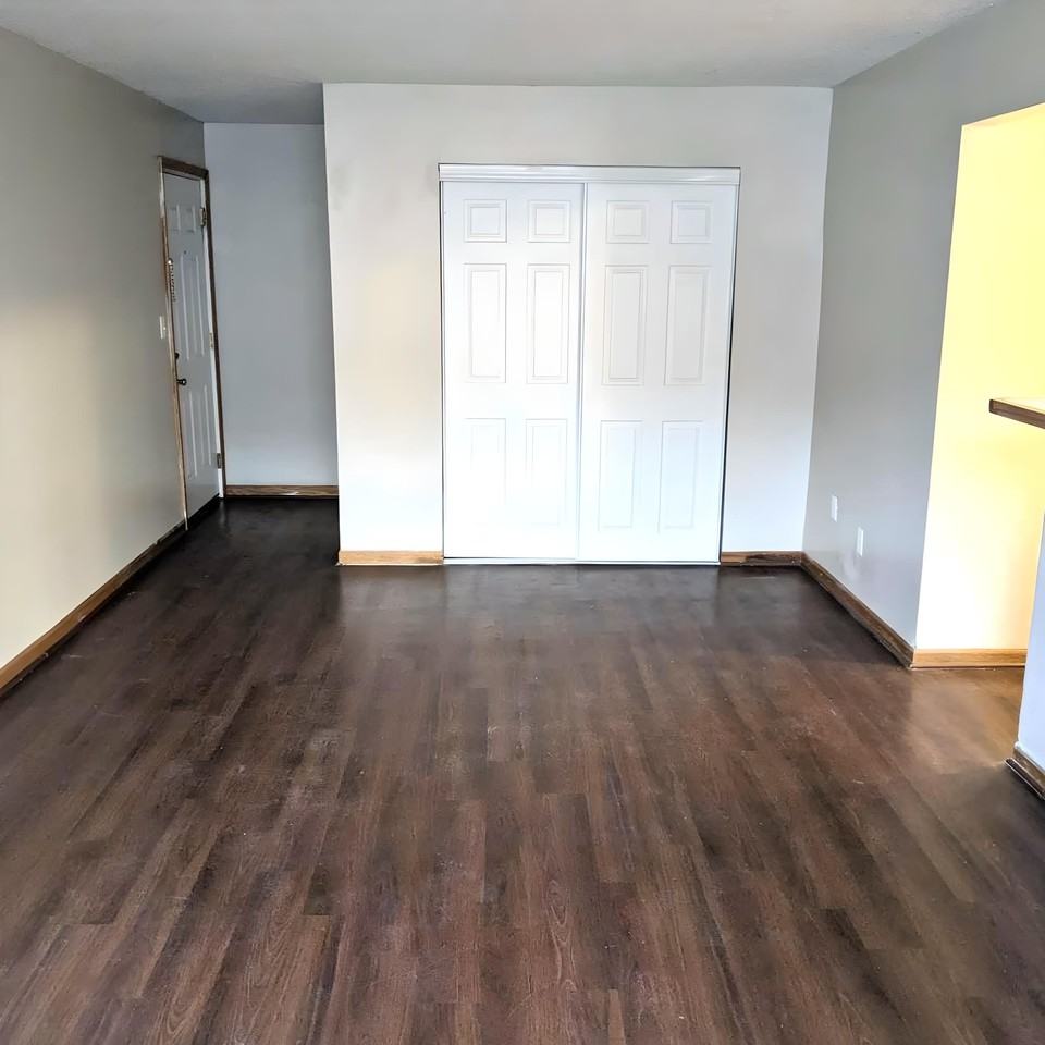 976 Robert Street South #976-301 - Photo 3 of 26