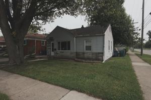 featured image of 1697 London Avenue #1