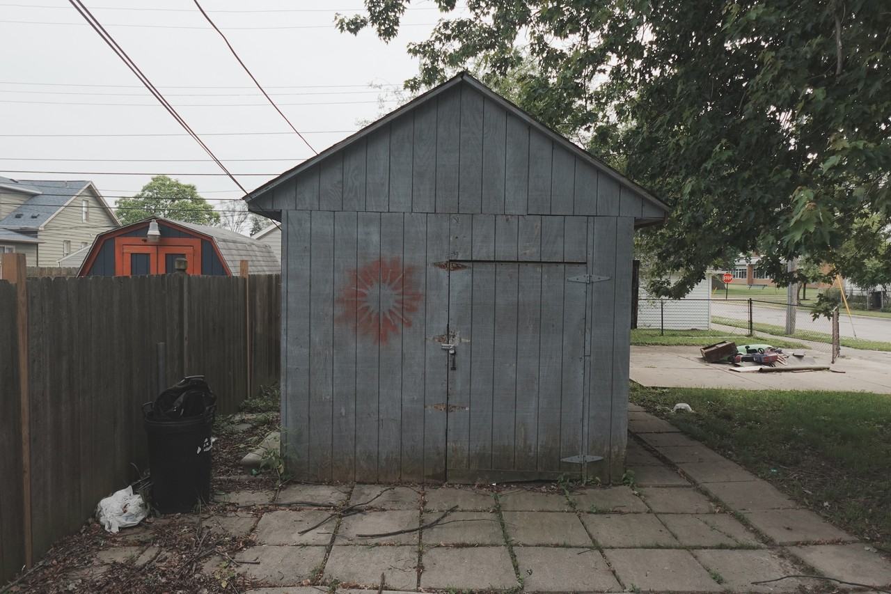 1697 London Ave #1 - Photo 4 of 14