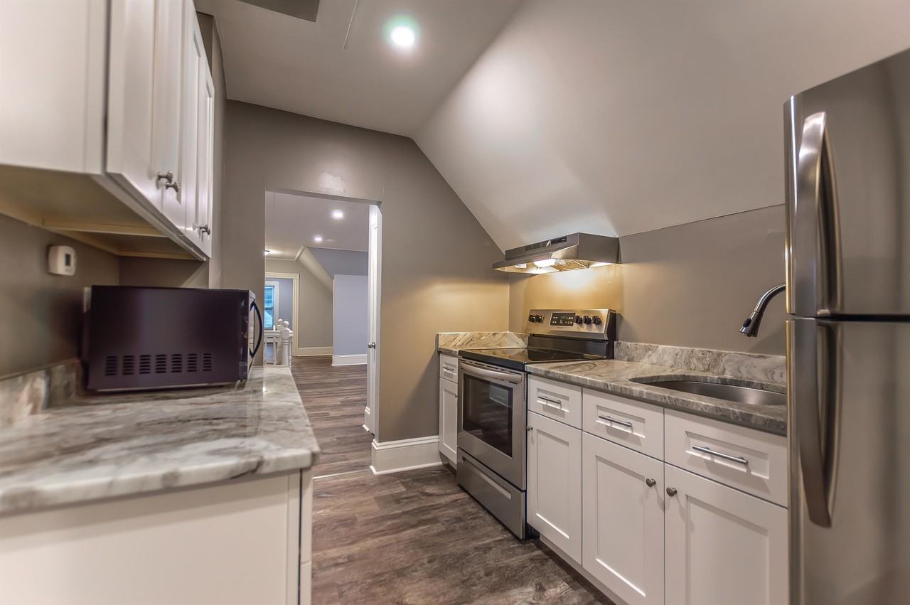 340 Pearl St #3 - Photo 4 of 13