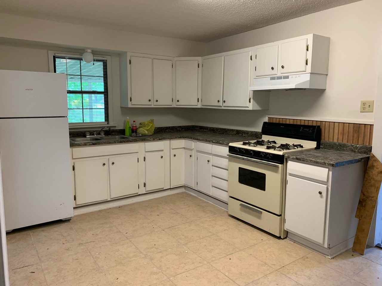 705 W Center St #1 - Photo 6 of 10