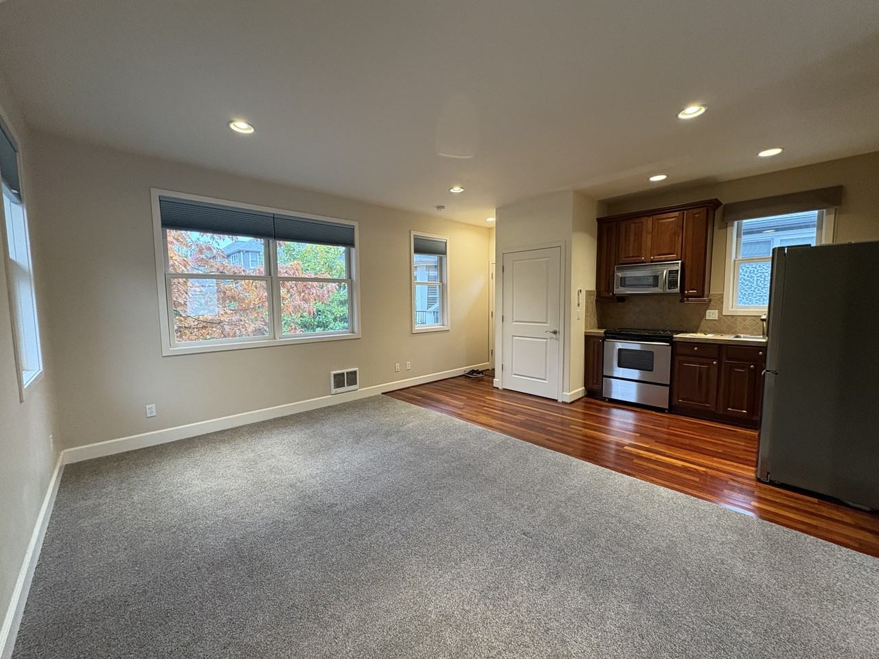 1926 Nw Overton St #1 - Photo 4 of 11