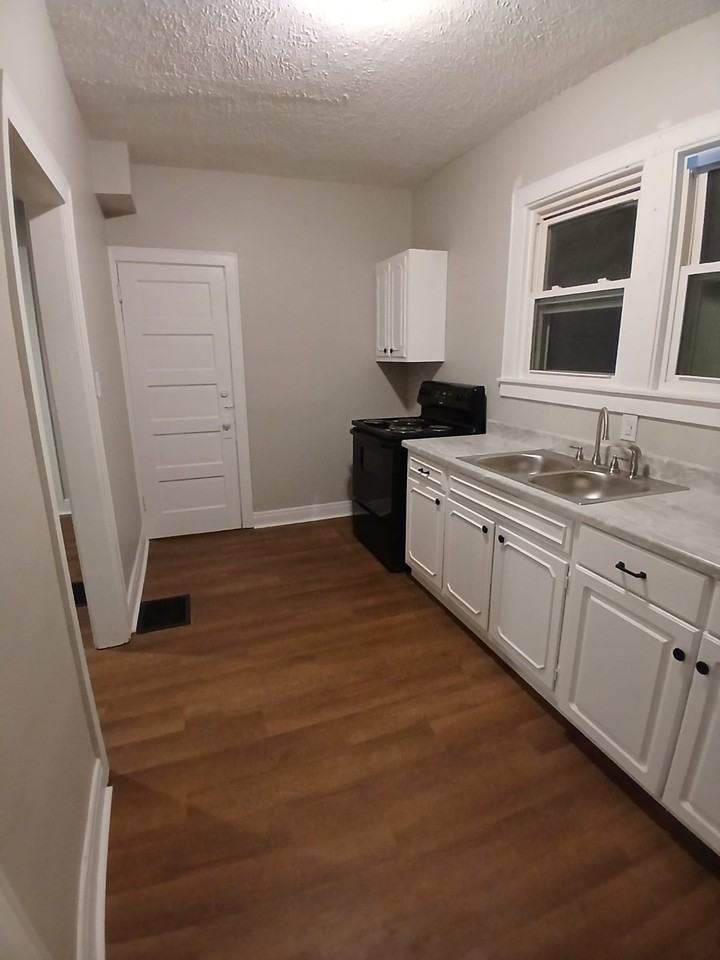 309 West Memorial Drive #1 - Photo 6 of 11