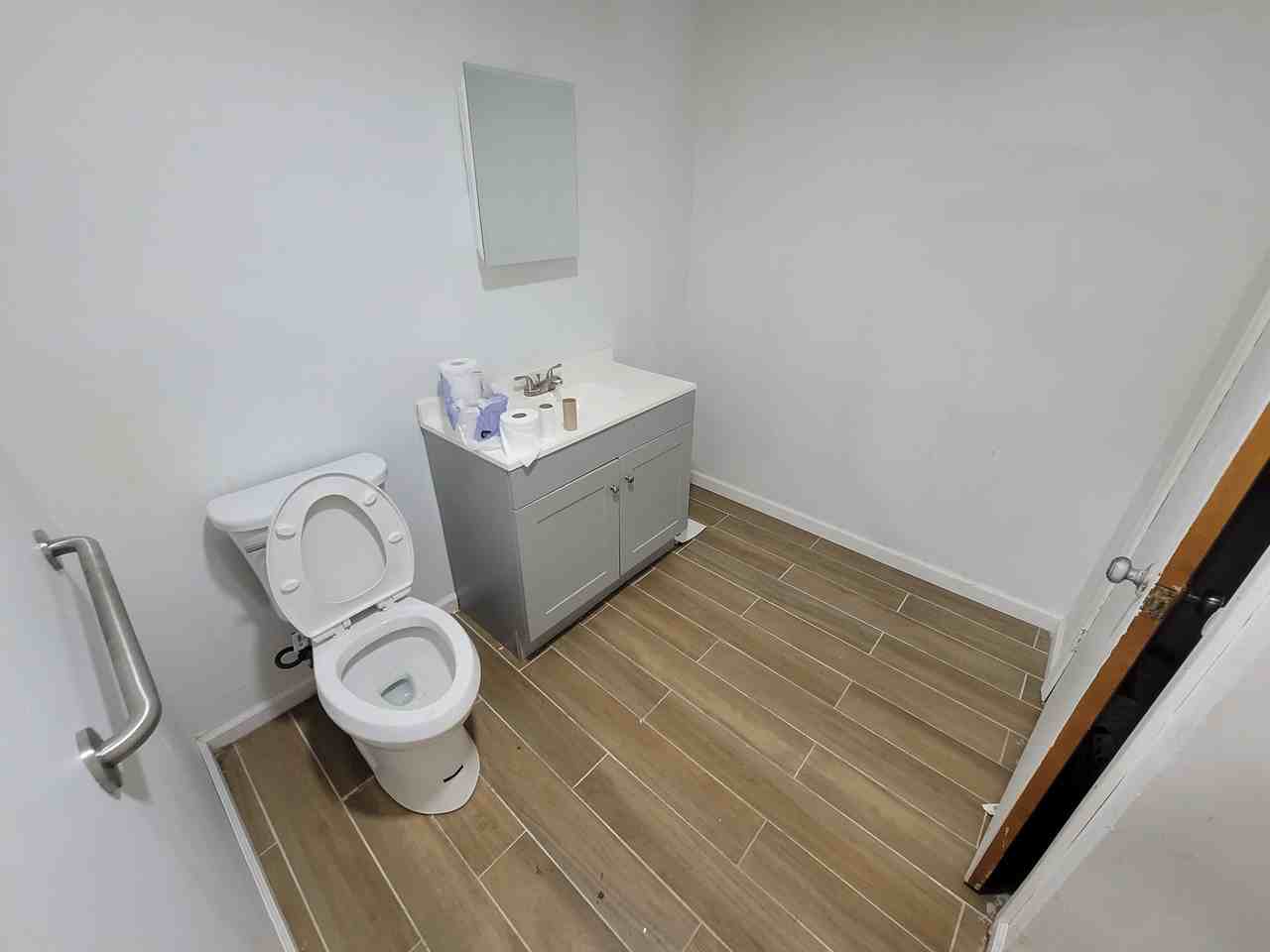 1112 Pickett Rd #5 - Photo 7 of 10