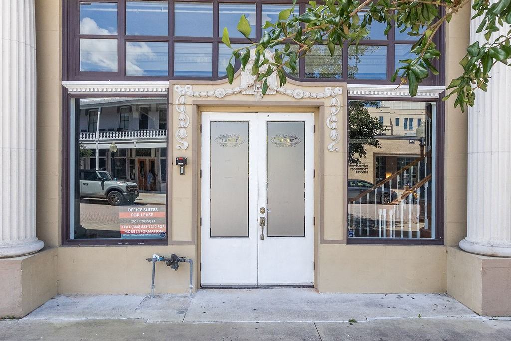 112 West Indiana Avenue #1 - Photo 3 of 36