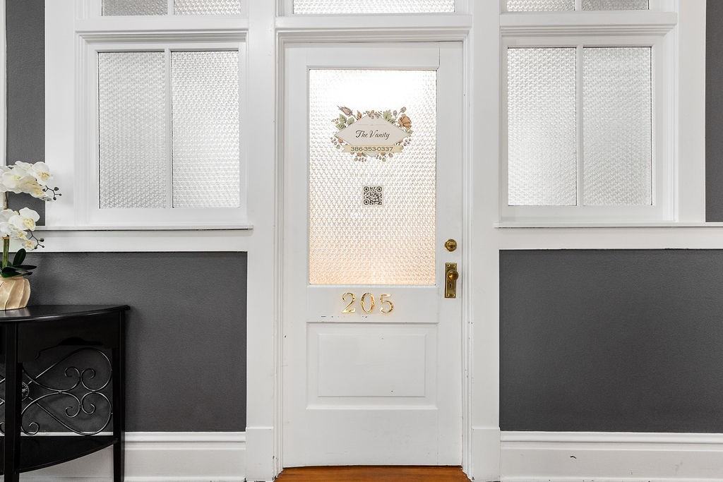 112 W Indiana Ave #1 - Photo 6 of 10