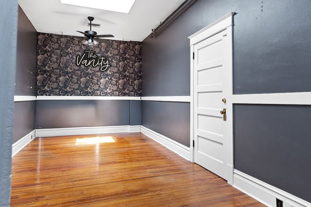 112 W Indiana Ave #1 - Photo 7 of 10