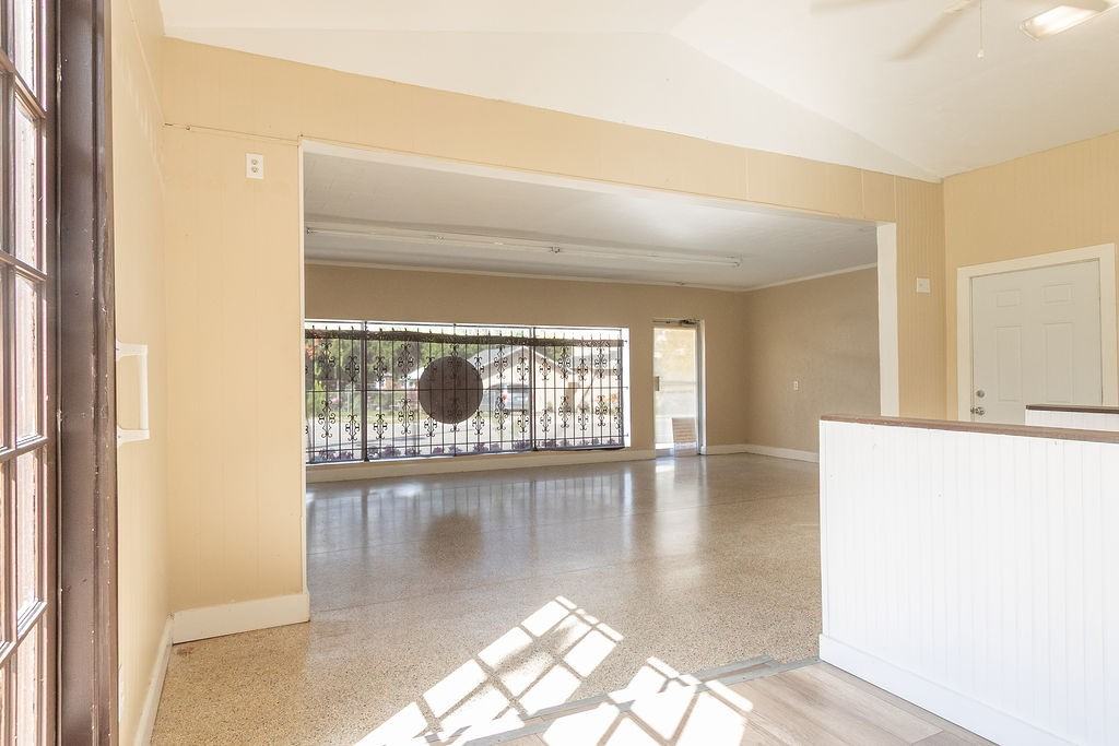 209 S Florida Ave #1 - Photo 7 of 15