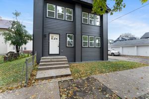 featured image of 911 W 31st St #1
