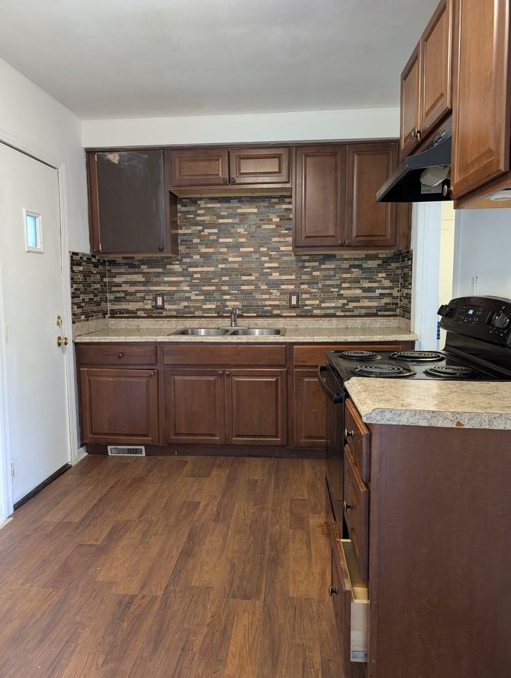 20242 Ward Avenue #1 - Photo 5 of 19