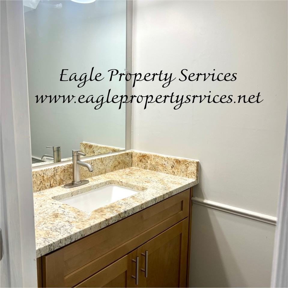 914 West Crawford Street #914-6 - Photo 3 of 10