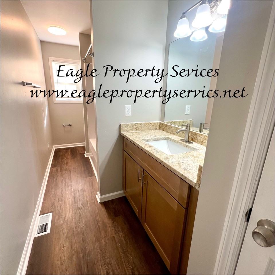 914 West Crawford Street #914-6 - Photo 5 of 10