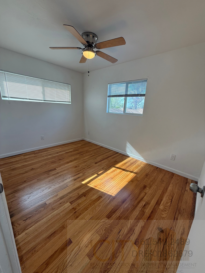 608 Pine St #608 - Photo 7 of 9