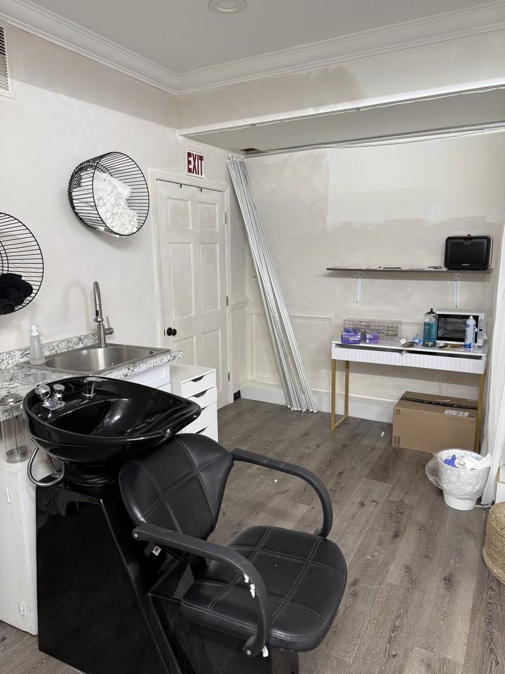 135 135 Sunrise Highway - Store Front - Photo 7 of 29