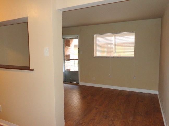 4381 Chippewa St #4381B - Photo 2 of 11