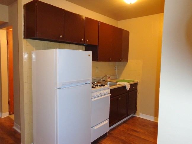 4381 Chippewa St #4381B - Photo 3 of 11