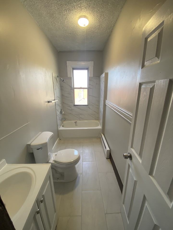 4w Hartford Avenue #4W - Photo 6 of 19