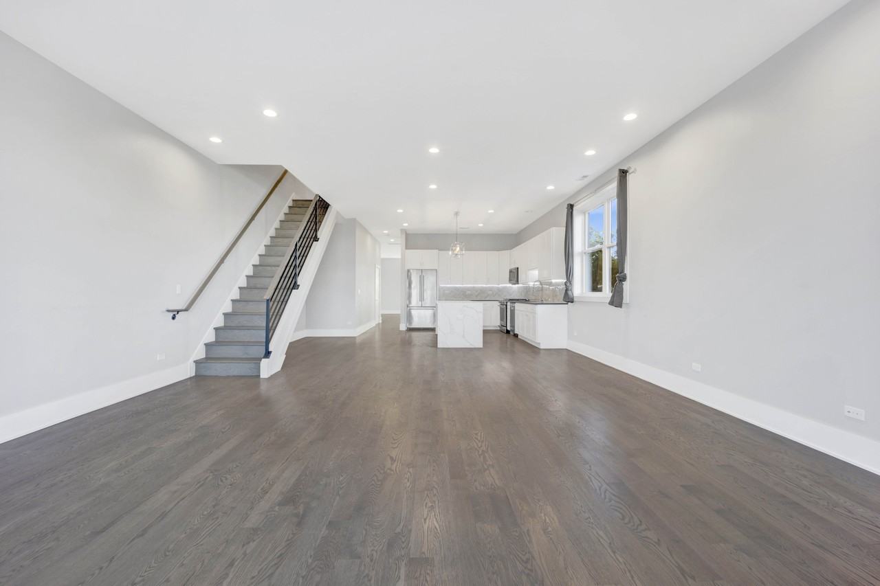 562 W 18th St #3W - Photo 6 of 29