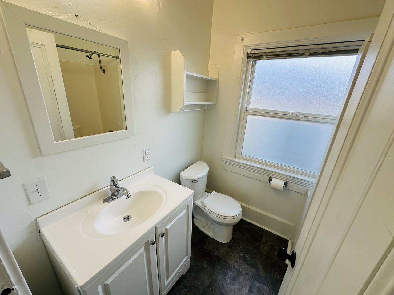 528 West Pedregosa Street #4 - Photo 7 of 10