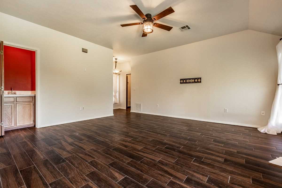 1119 Polk St #1 - Photo 3 of 19