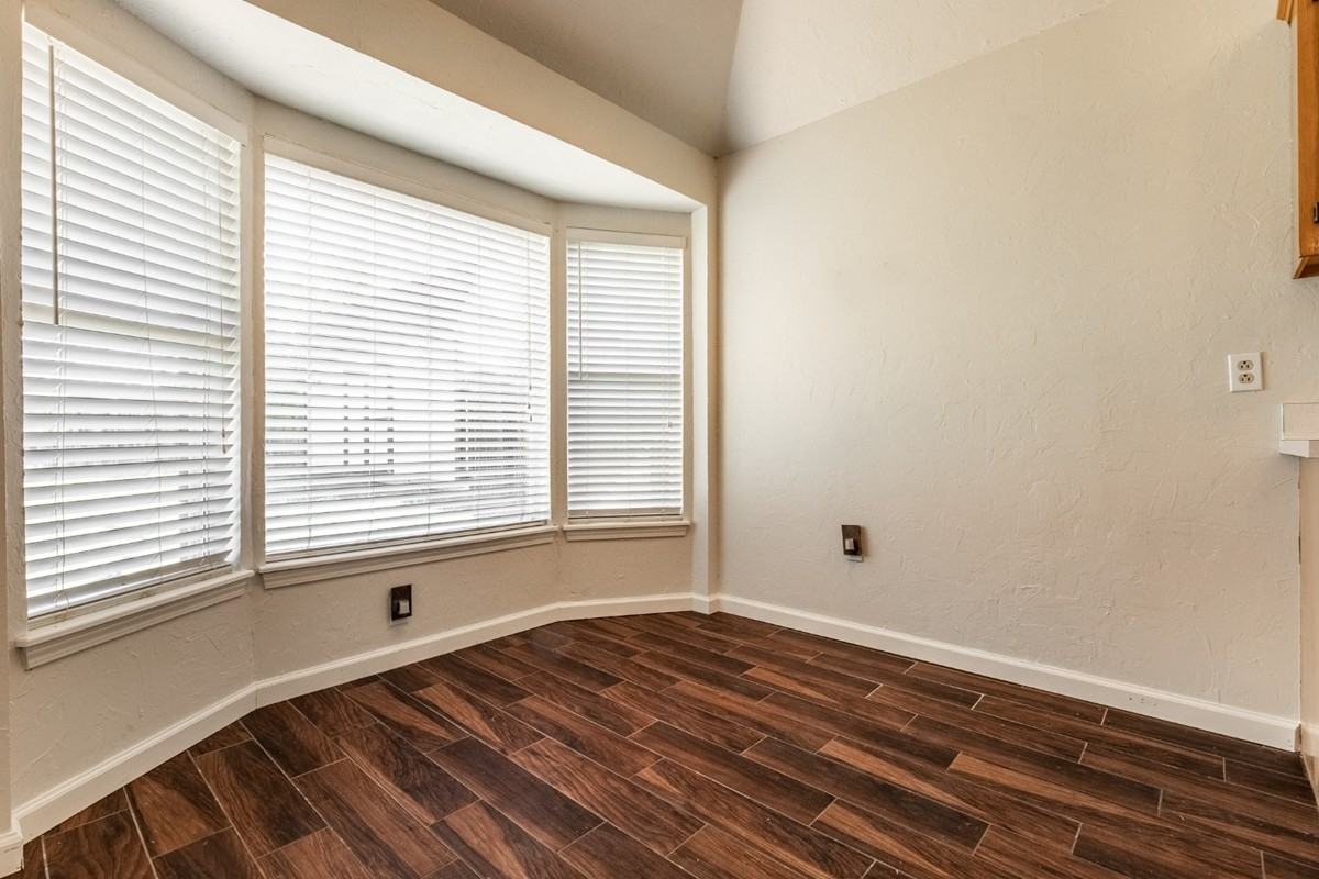 1119 Polk St #1 - Photo 4 of 19