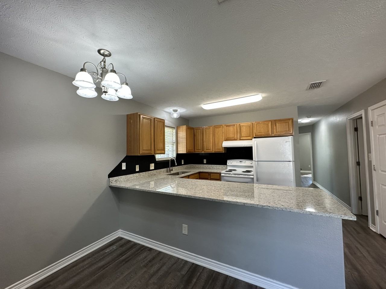 612 E 35th St #1 - Photo 3 of 42