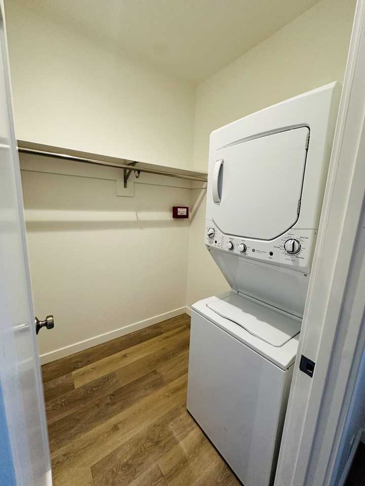 2418 Calle Real #C - Photo 3 of 4