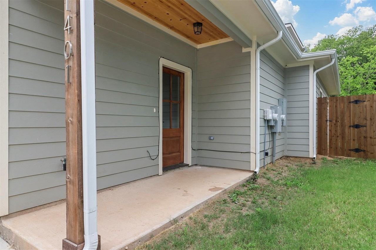 1401 1401/1403 South 5th Avenue, Denison, TX 75020 - 1401 #1401 - Photo 2 of 32