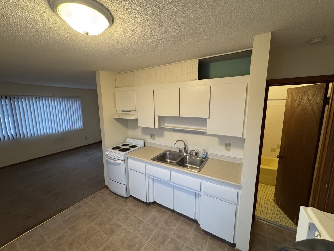 1634 Eustis Street #13