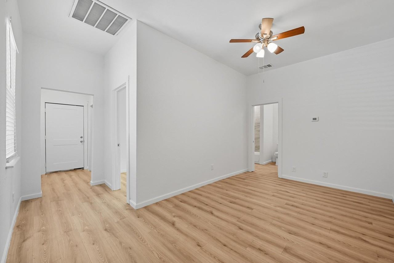 728 S Elm St #1 - Photo 6 of 20