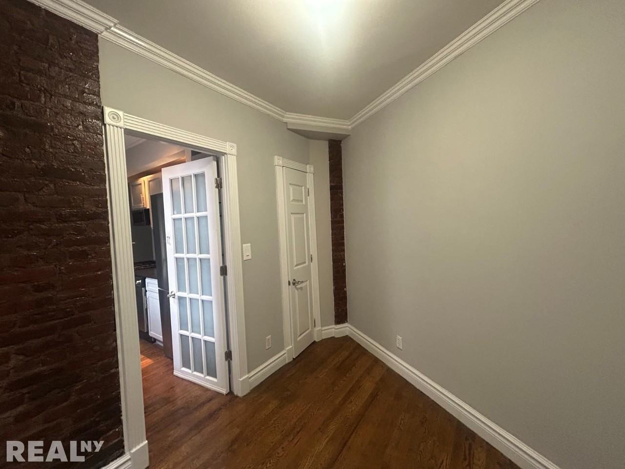 East 13th Street #5E - Photo 3 of 5