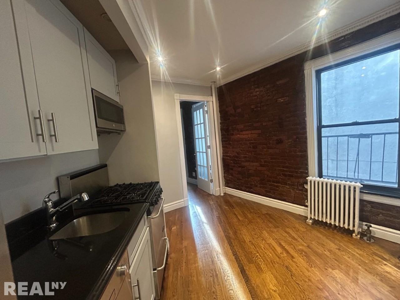 East 13th Street #5C - Photo 4 of 4