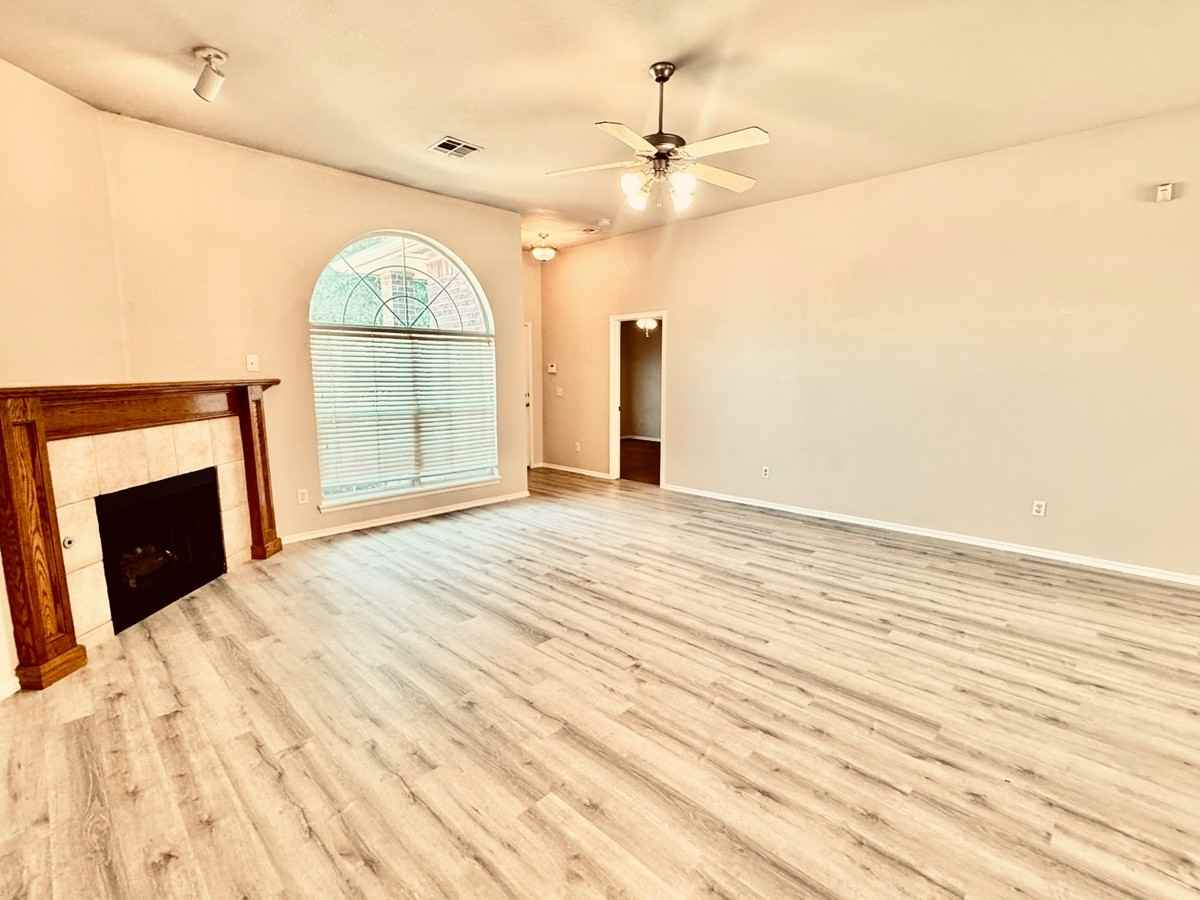 1920 Nw 173rd St #1 - Photo 3 of 31