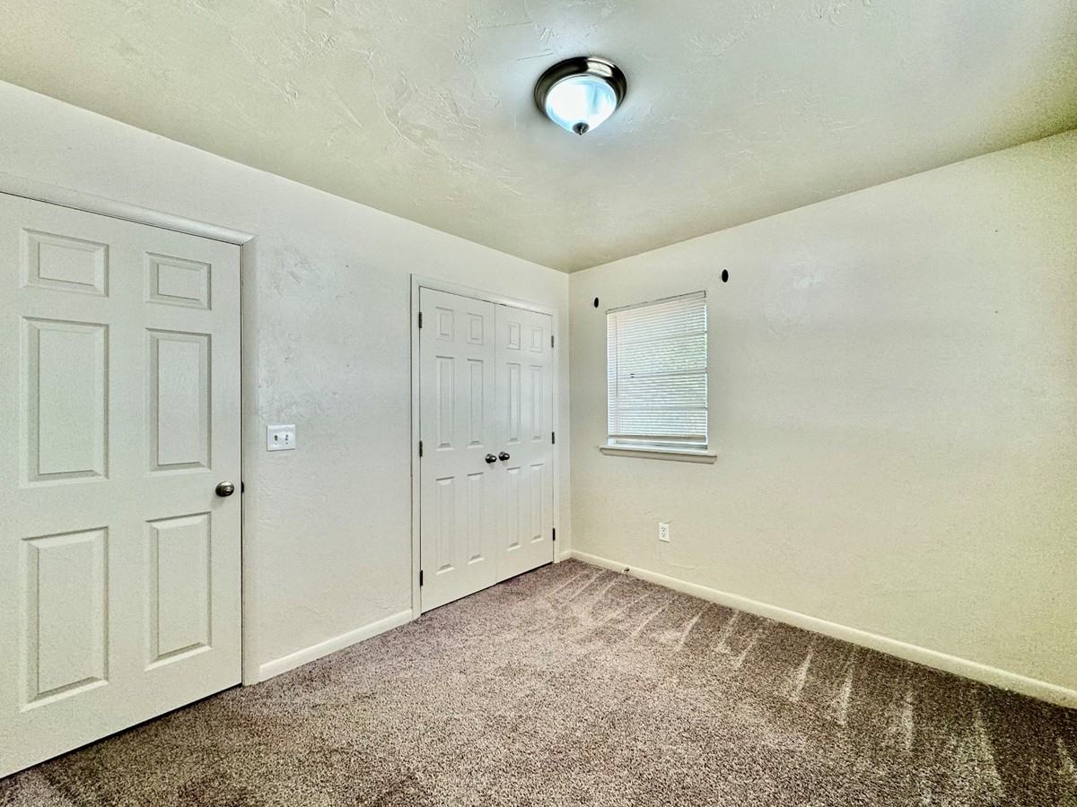 528 N Baumann Ave #1 - Photo 7 of 13