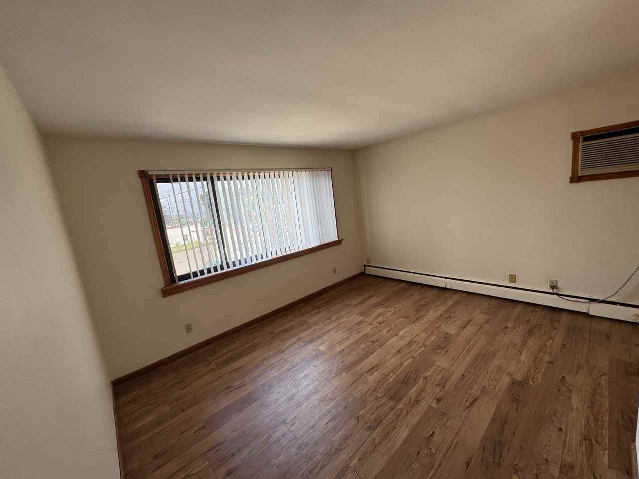 1634 Eustis Street #08 - Photo 5 of 11