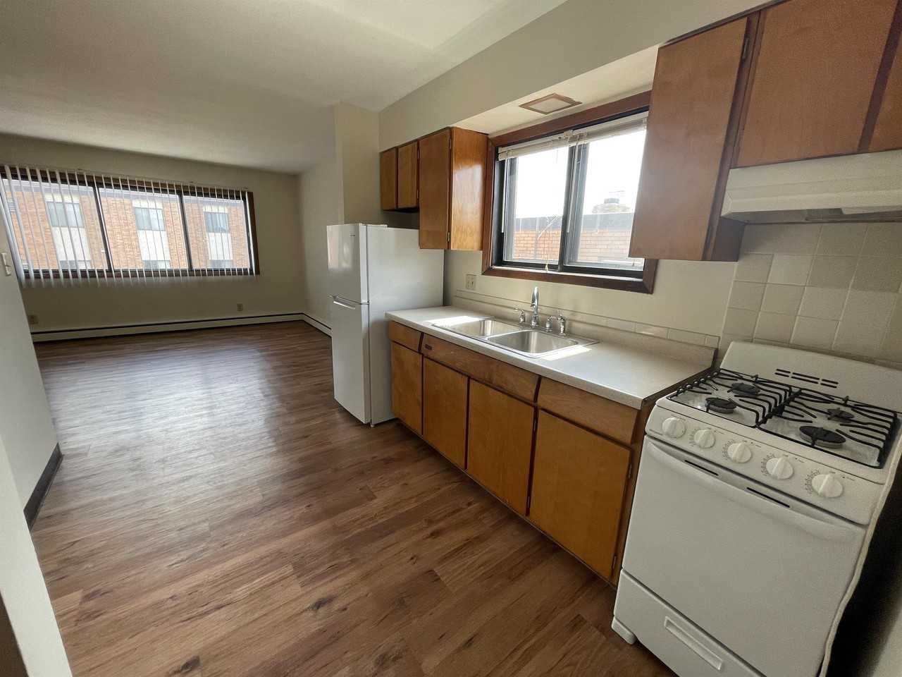 1634 Eustis Street #08 - Photo 6 of 11