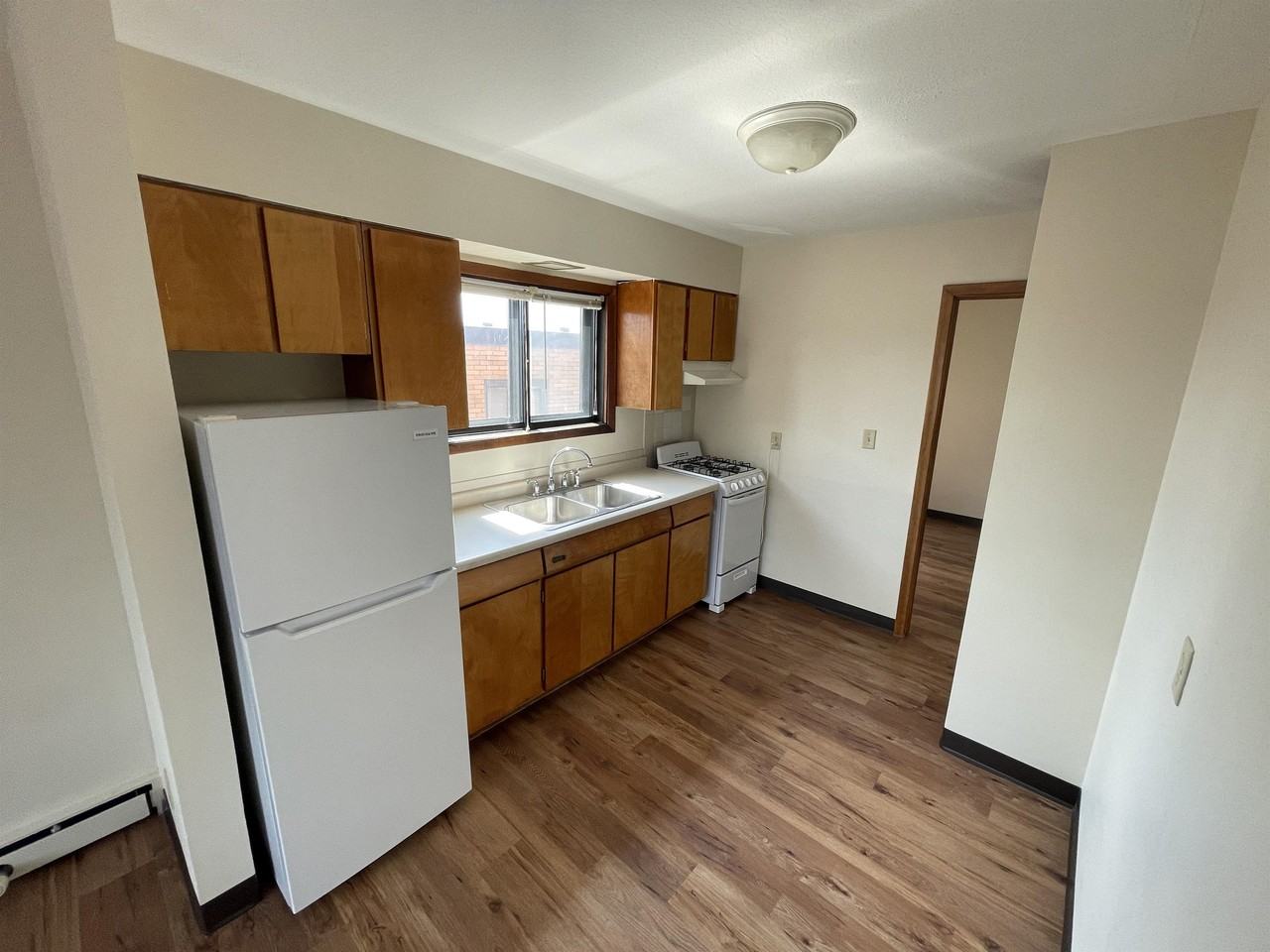 1634 Eustis Street #08 - Photo 7 of 11