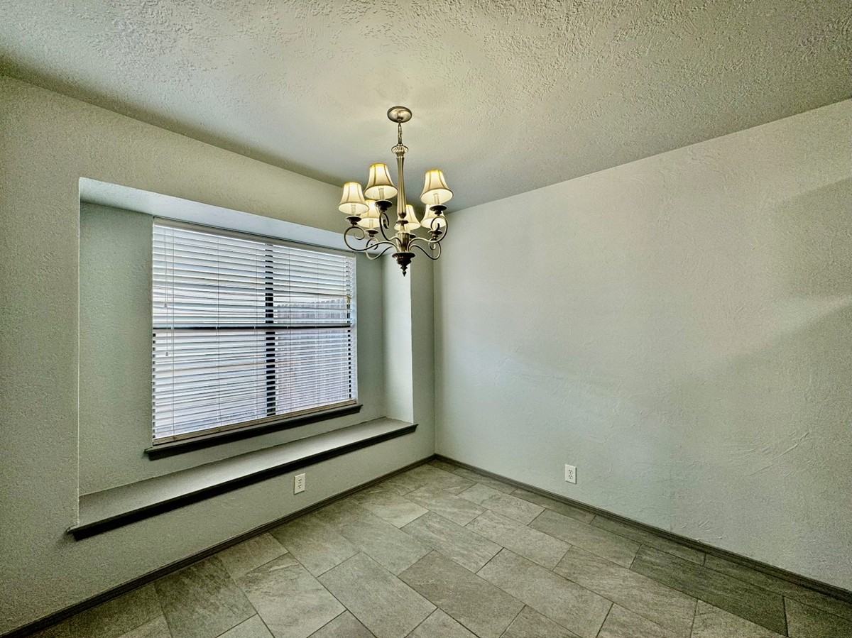 925 Swan Lake Ct #1 - Photo 3 of 24