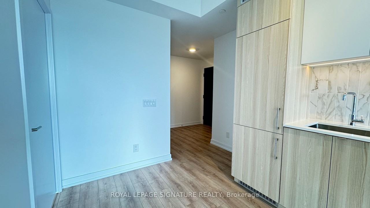 500 Dupont Street - Photo 2 of 12