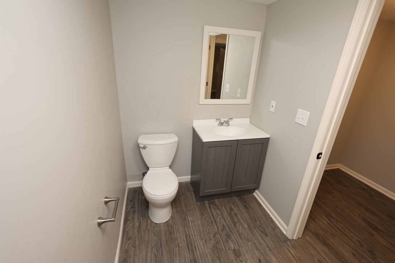 923 N 10th St #1 - Photo 5 of 8